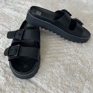 NWOT Madden NYC Black Double Buckle Flatform Sandal Sz 8.5